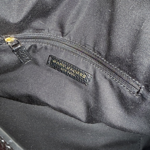 Marc Jacobs Elegant Black Crossbody Bag - Picture 4 of 4
